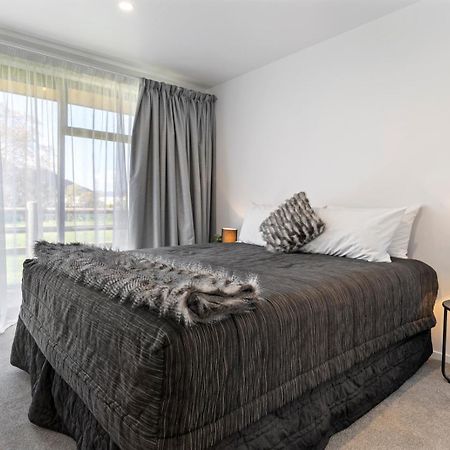 Custom Designed Holiday Home, Next To Cycleway. Те-Арога Екстер'єр фото