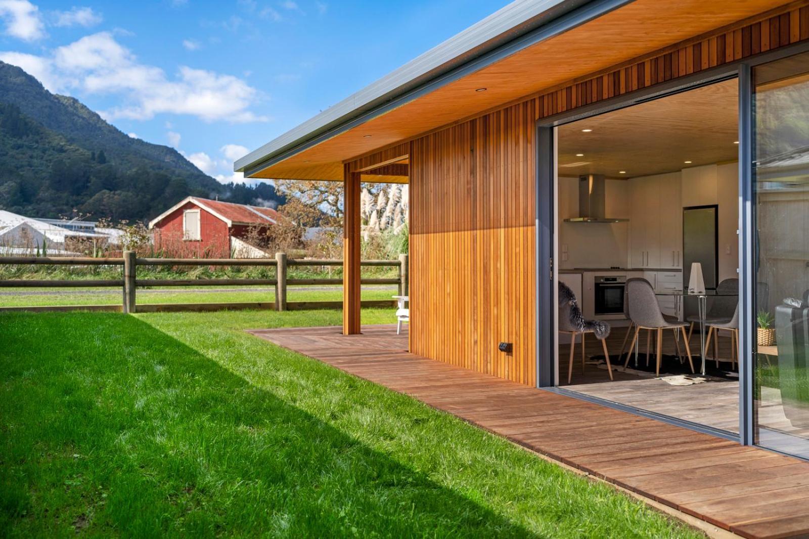 Custom Designed Holiday Home, Next To Cycleway. Те-Арога Екстер'єр фото